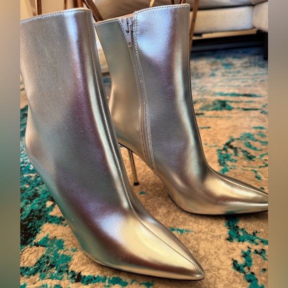 Elegant Silver Ankle Boots - Picture 8 of 13